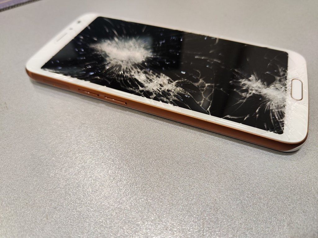 Doro 8030 Smartphone 3GB RAM 32GB Broken Screen LCD Account Locked