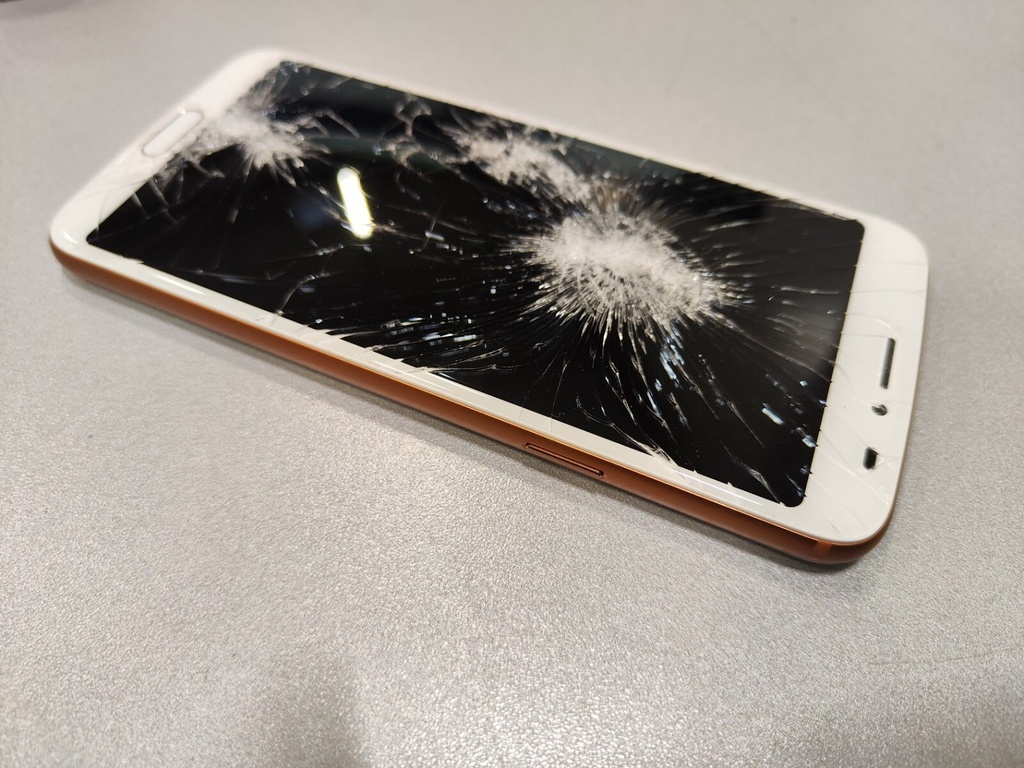 Doro 8030 Smartphone 3GB RAM 32GB Broken Screen LCD Account Locked