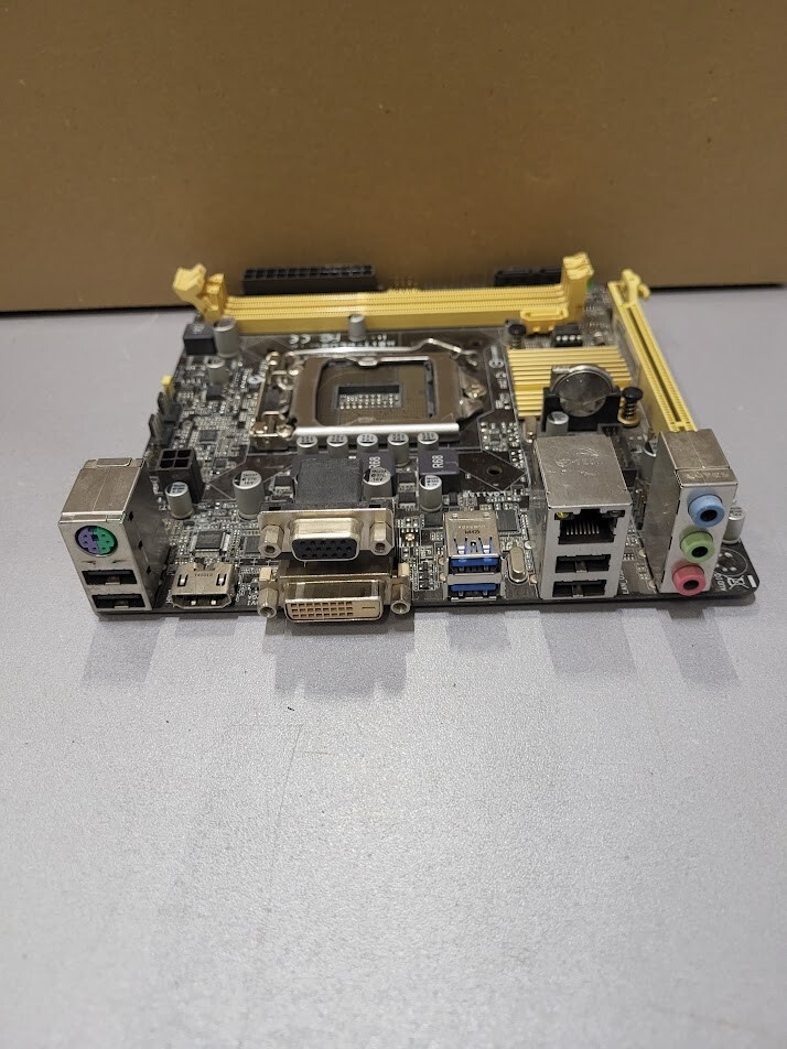 ASUS H81I-PLUS Mini-ITX Motherboard - Non-Functional For Parts or Repair