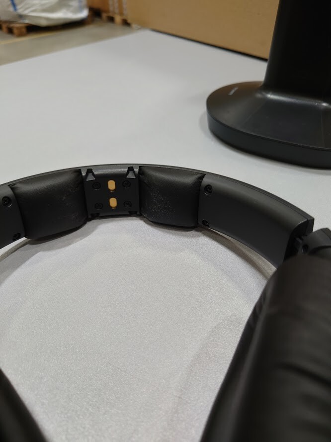 Sony MDR-RF895R Over Ear Headphones Black Not Working For Parts