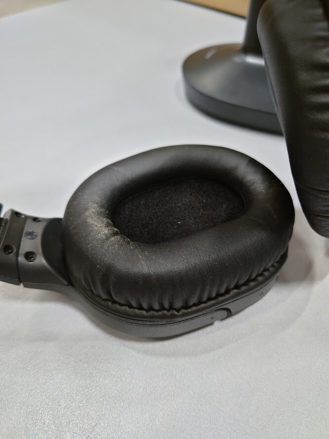 Sony MDR-RF895R Over Ear Headphones Black Not Working For Parts