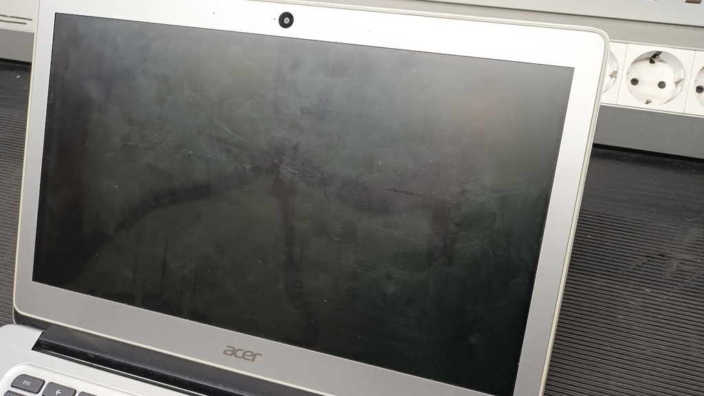 Used Acer Chromebook 14 - Celeron N3160, 32GB eMMC – Working, Damaged LCD