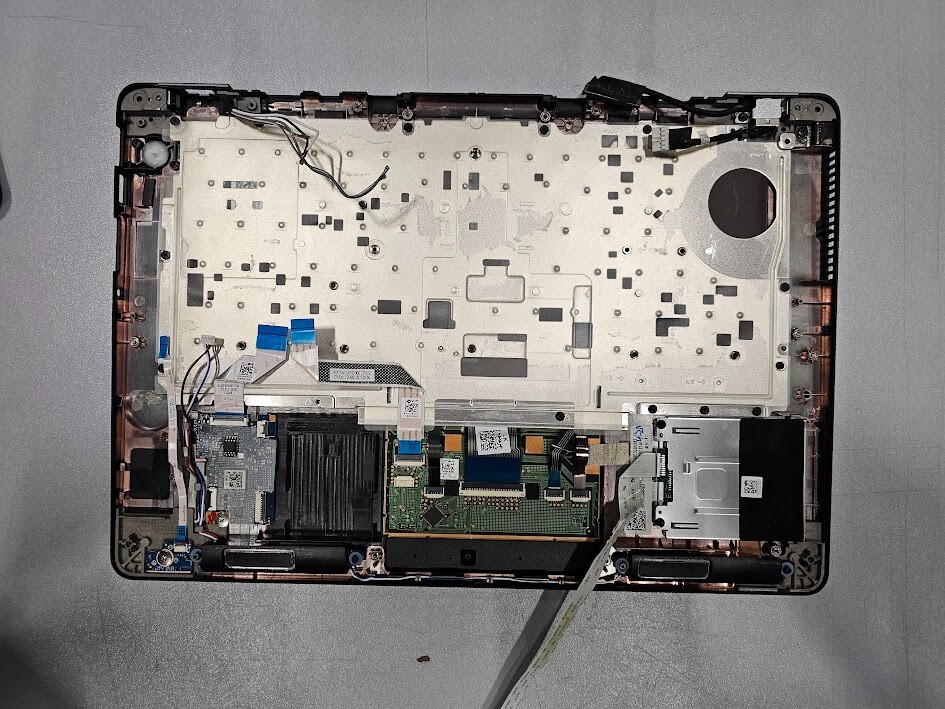 Dell Latitude E7470 Laptop Palmrest & Display - No Motherboard, Buttons Missing