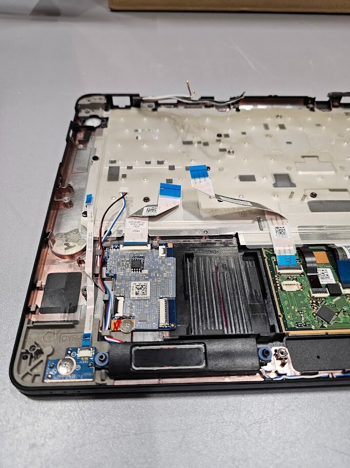 Dell Latitude E7470 Laptop Palmrest & Display - No Motherboard, Buttons Missing