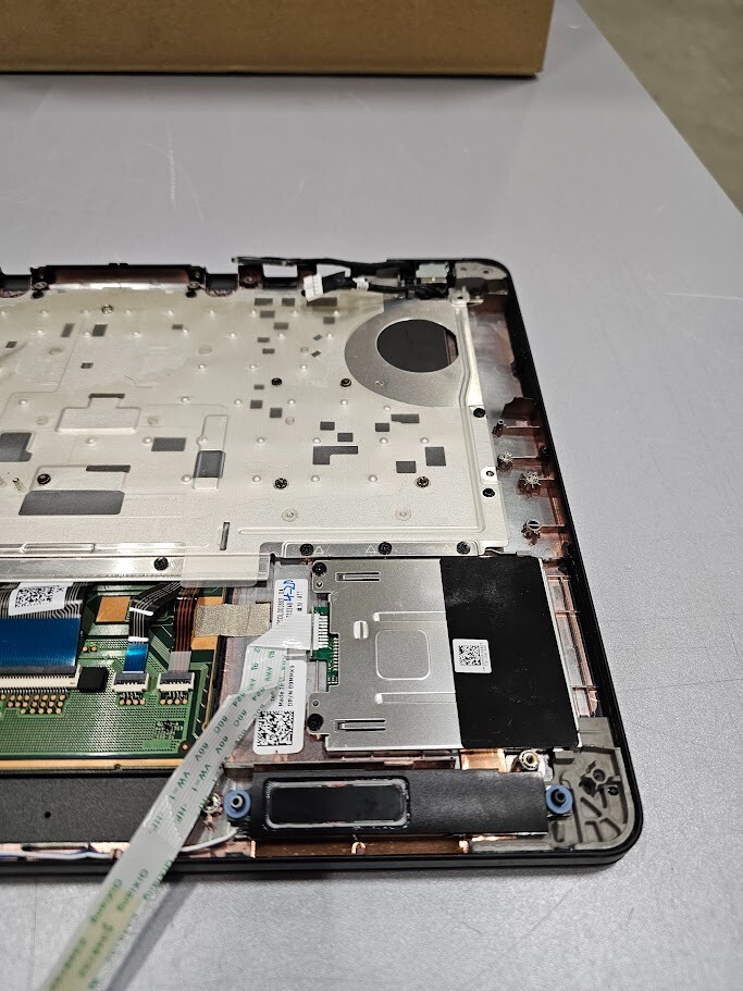 Dell Latitude E7470 Laptop Palmrest & Display - No Motherboard, Buttons Missing