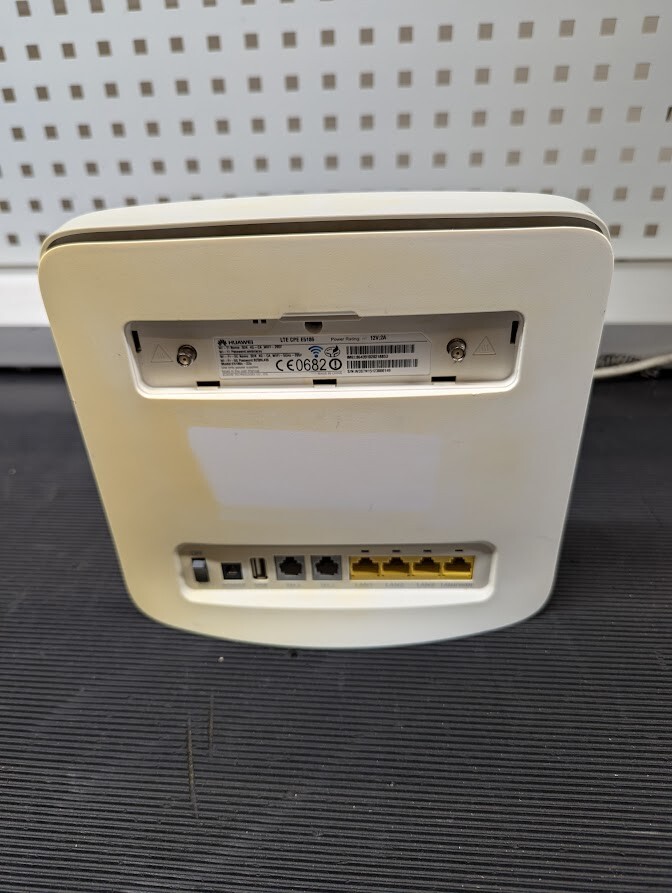 Huawei E5186s-22A E5186 4G LTE Wireless Router LTE CAT 6 300Mbps Used
