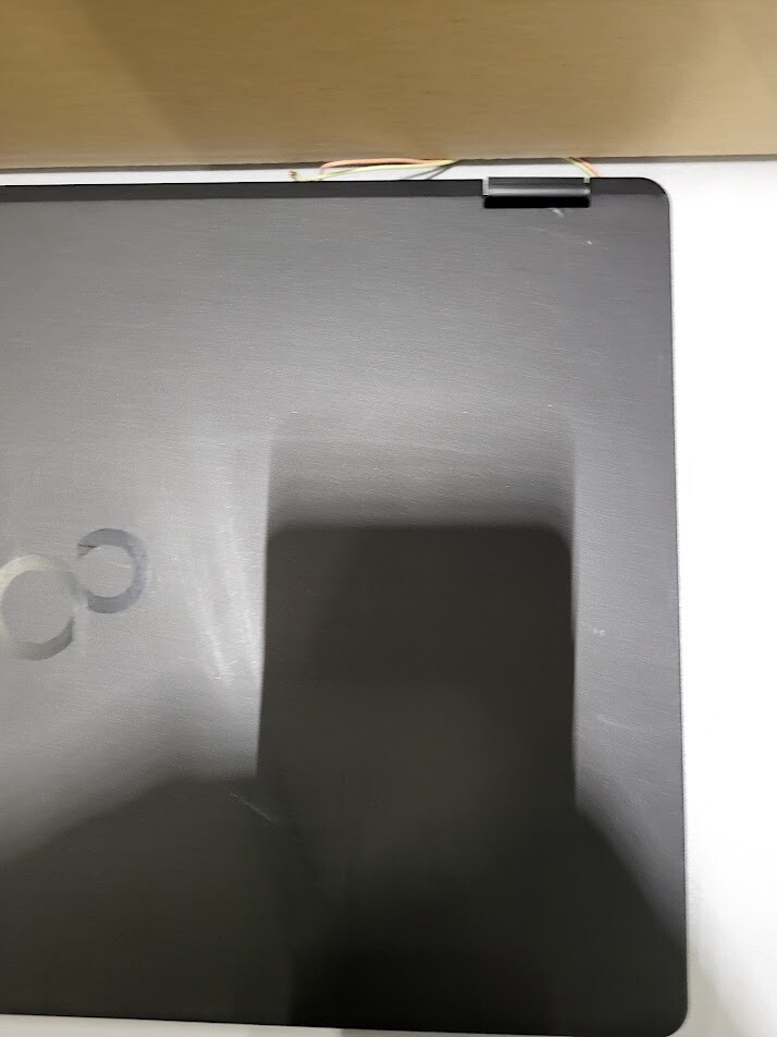 Fujitsu Lifebook U Series Display & Keyboard for Parts – Used Scratched
