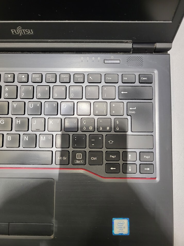 Fujitsu Lifebook U Series Display & Keyboard for Parts – Used Scratched