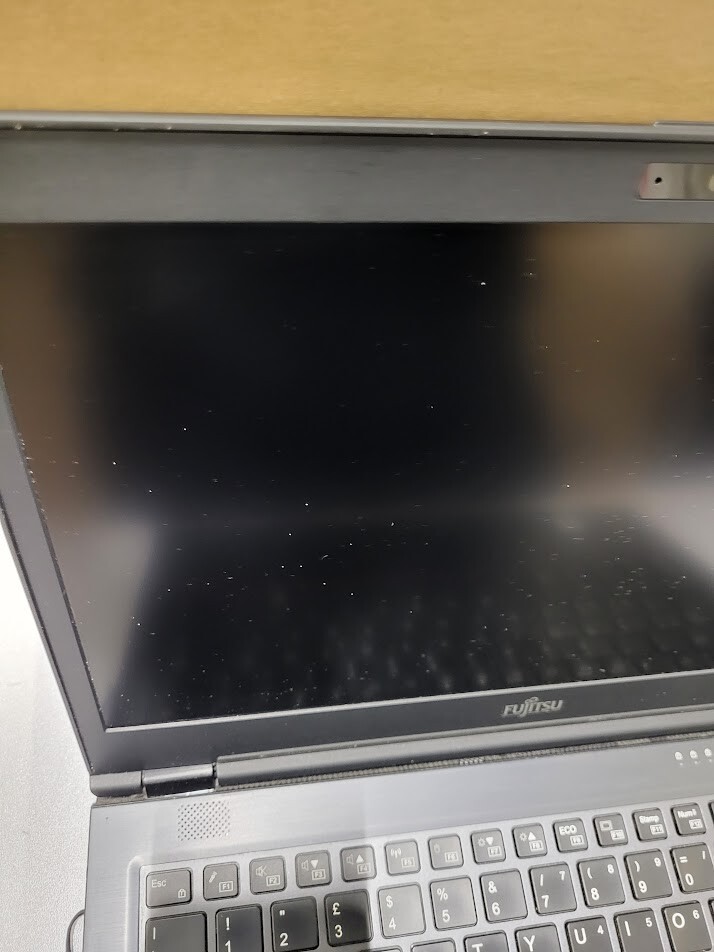 Fujitsu Lifebook U Series Display & Keyboard for Parts – Used Scratched