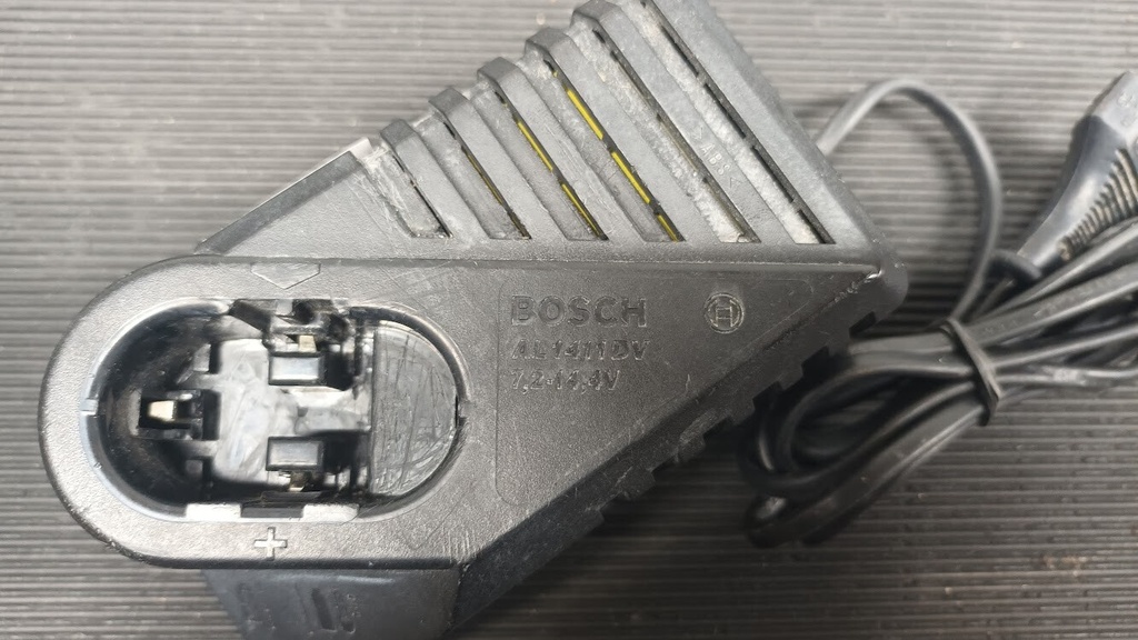 Bosch AL 1411 DV Battery Charger – Not Working, For Parts or Repair