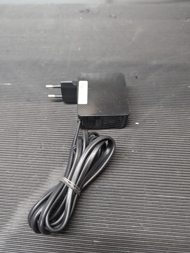 SAMSUNG A2514-MPNL AC Adapter 14.0V 1.79A Used Working With Power Cord