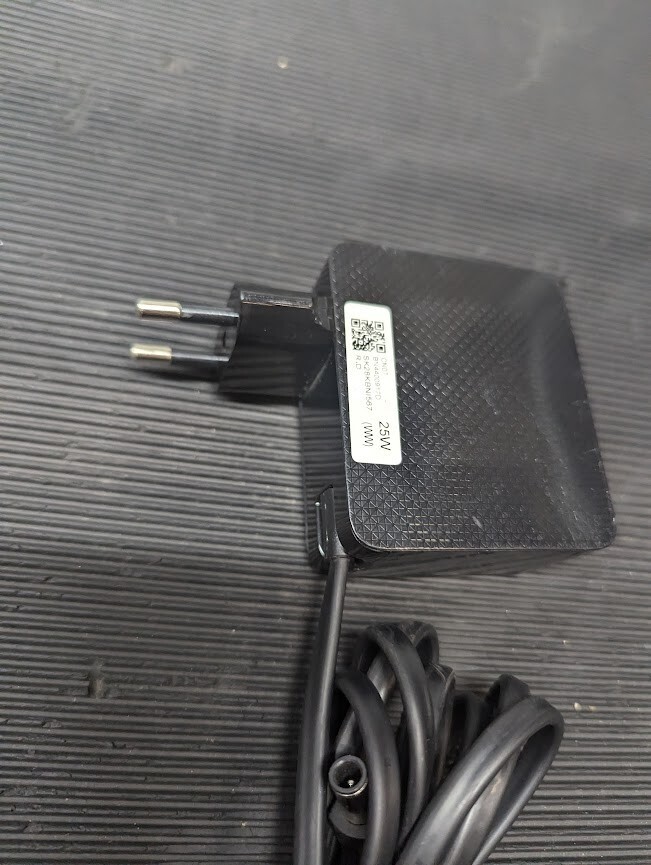 SAMSUNG A2514-MPNL AC Adapter 14.0V 1.79A Used Working With Power Cord