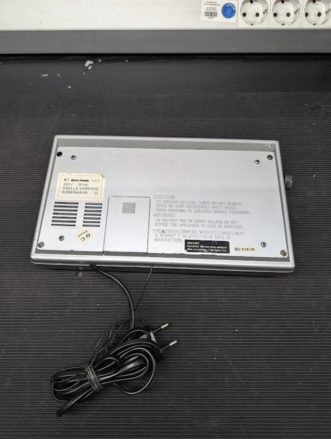 Vintage GE Electronic Digital Clock Radio  AM/FM Condition Used Working