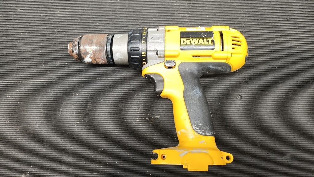 DeWalt DC980 18V Cordless Drill/Driver - Not Working, Scratches And Marks