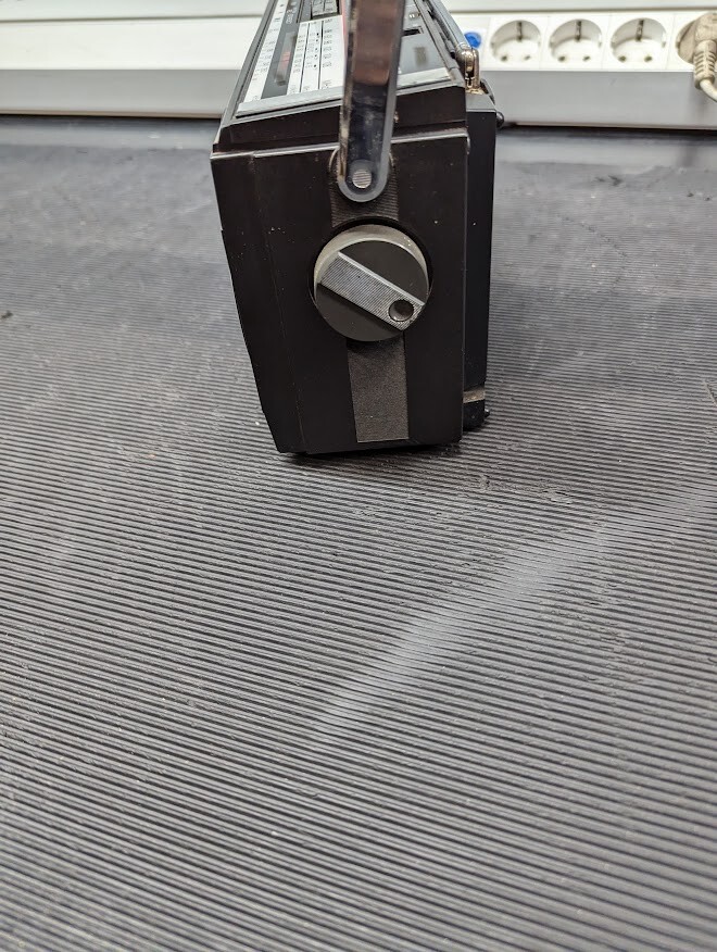 TOSHIBA CASSETTE RECORDER RADIO RT-SF1 BLACK 1985 Used Working