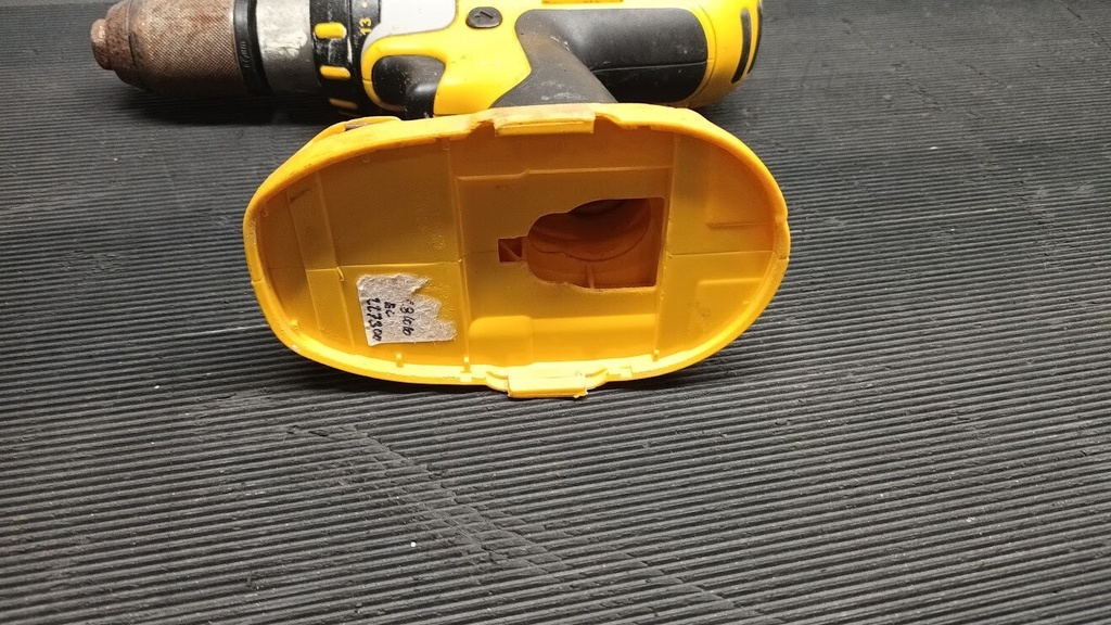 DeWalt DC920 18V Cordless Drill/Driver - Not Working, Scratches & Marks