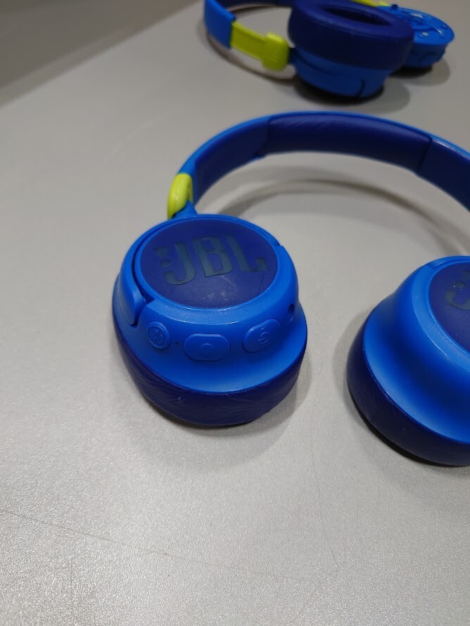 LOT OF 5 JBL Various Models Headsets Not Working For Parts