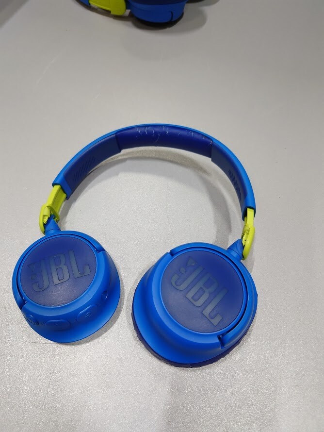 LOT OF 5 JBL Various Models Headsets Not Working For Parts