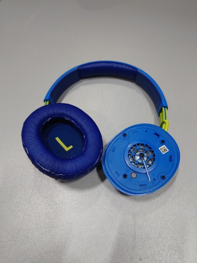 LOT OF 5 JBL Various Models Headsets Not Working For Parts