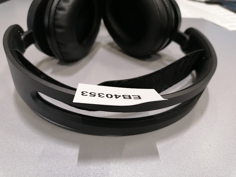 Asus TUF H1 Gaming Headset Wired  Not Working  For Parts Without Box