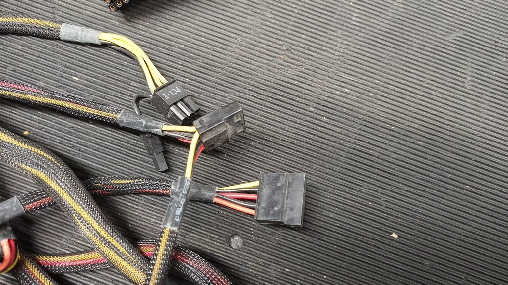 Antec HCG-620 620W Power Supply Without Power Cord Used Working