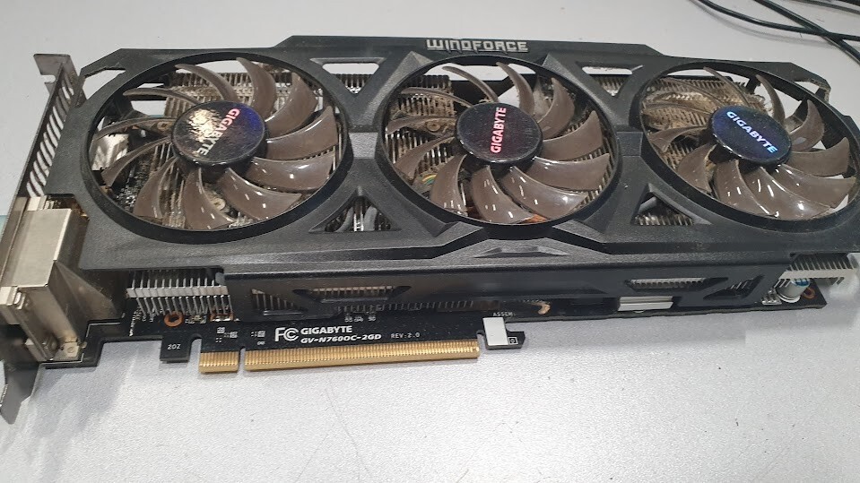 GIGABYTE Windforce GeForce GTX 760 2GB GDDR5 GV-N760OC-2GD PCIe 3.0 Video Card