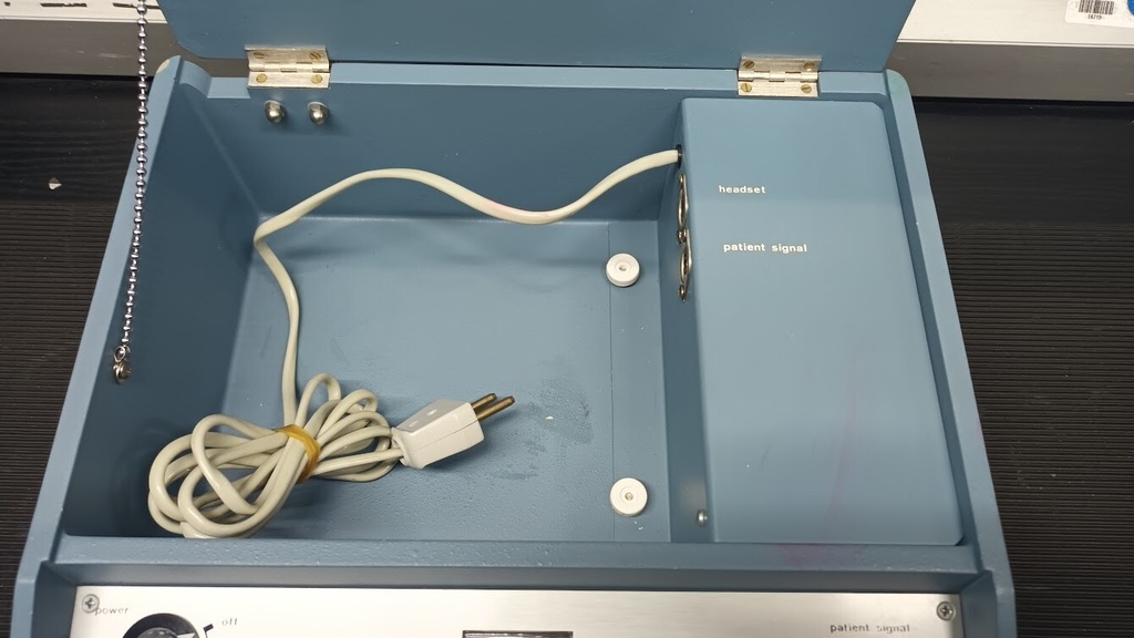Danplex AS 60 Screening Audiometer - Used, Fully Working, Minor Scratches