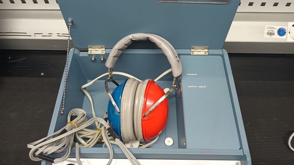 Danplex AS 60 Screening Audiometer - Used, Fully Working, Minor Scratches