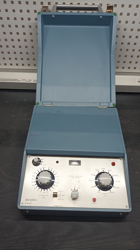 Danplex AS 60 Screening Audiometer - Used, Fully Working, Minor Scratches