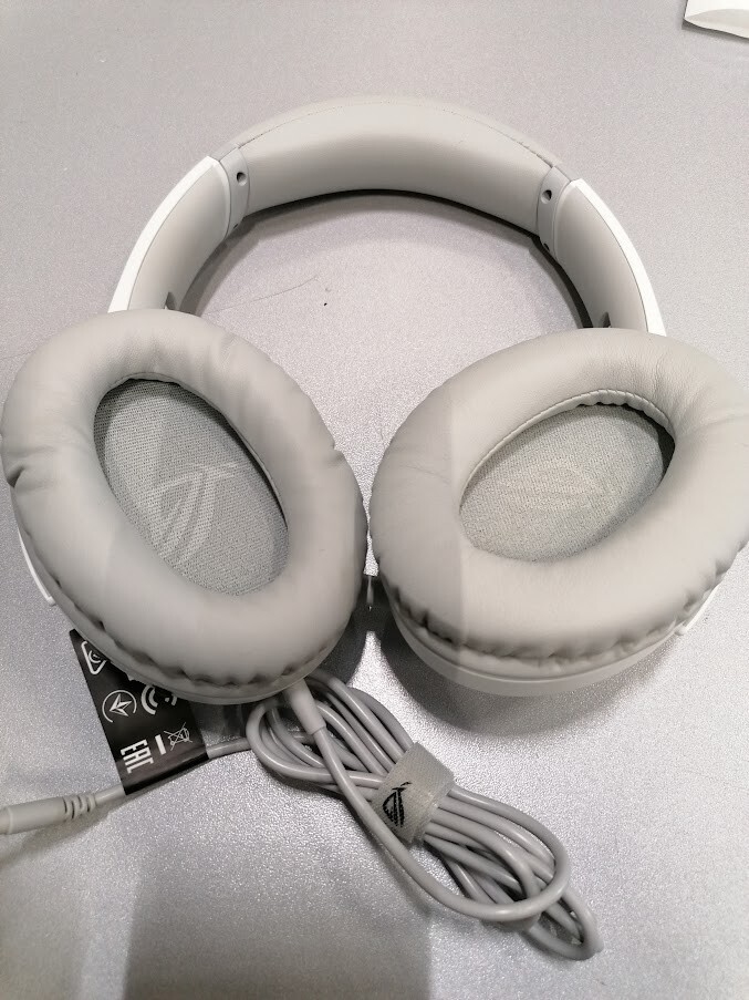 ASUS Rog Strix Go  Gaming Headset   Wired  Used Working Without Box