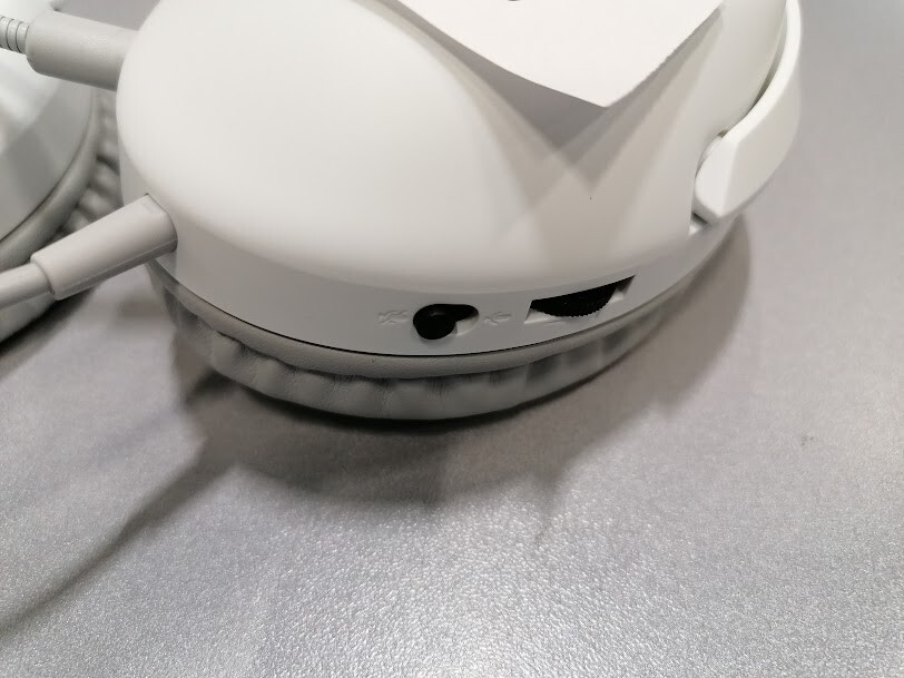 ASUS Rog Strix Go  Gaming Headset   Wired  Used Working Without Box