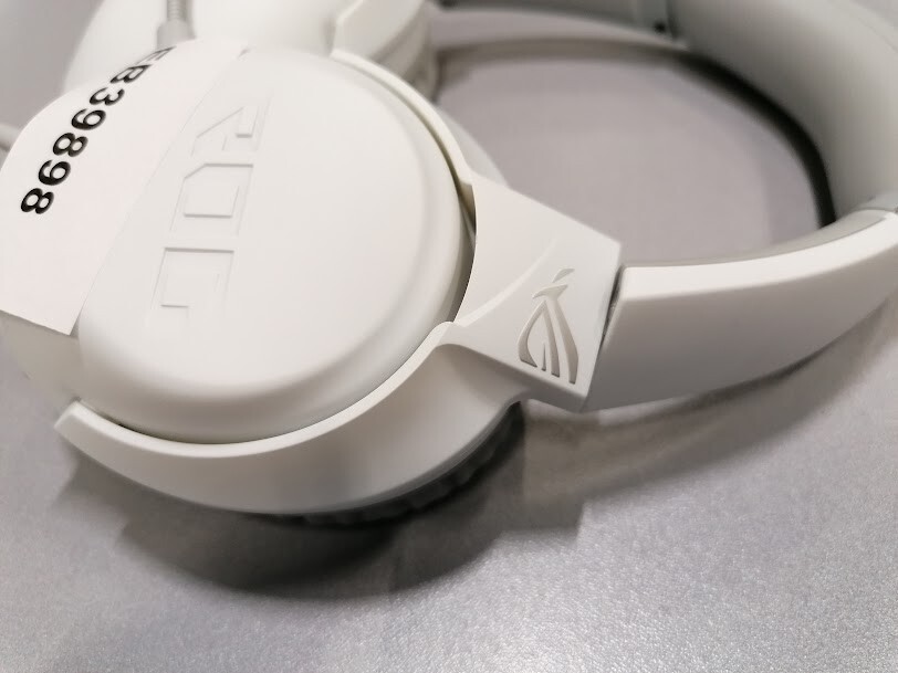 ASUS Rog Strix Go  Gaming Headset   Wired  Used Working Without Box