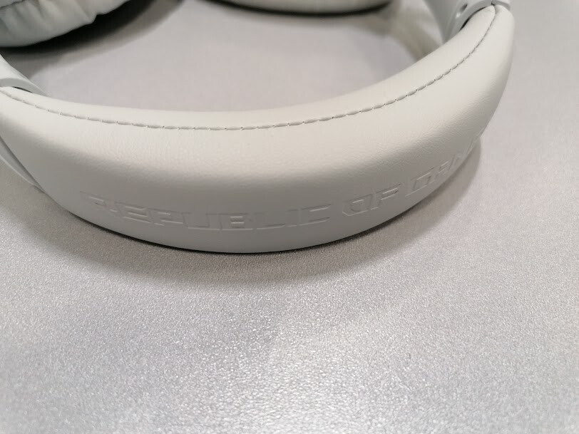 ASUS Rog Strix Go  Gaming Headset   Wired  Used Working Without Box