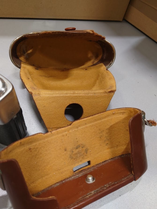 Vintage Agfa Prontor-Matic-P Selecta Camera 1:2.8/45 Germany + Case Not Working