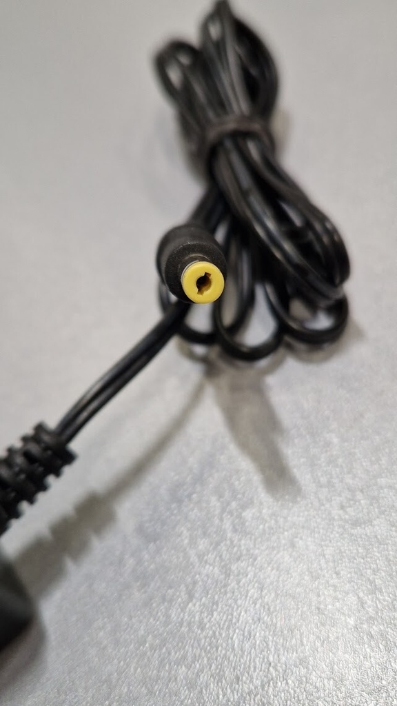 APD DA-30A15 AC Adapter 15V 2.0A Used Working Without Power Cord