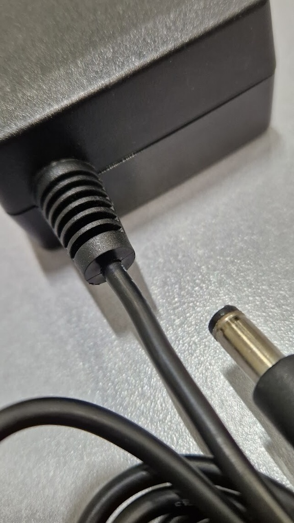 APD DA-24D12 AC Adapter 12V 2A Used Working Without Power Cord