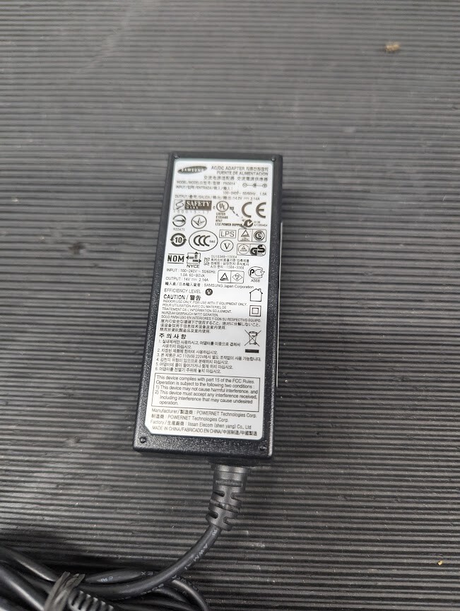 SAMSUNG PN3014 AC Adapter 14.0V 2.14A Used Working Without Power Cord