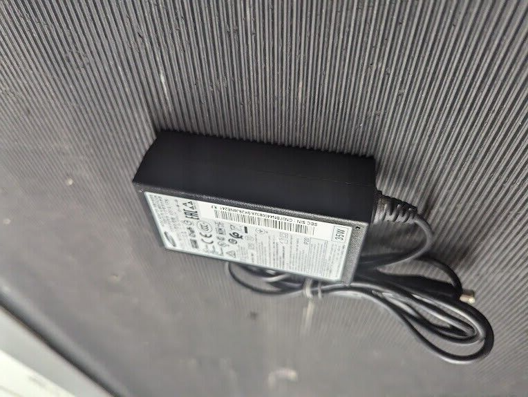 SAMSUNG A3514-FPN  AC Adapter 14.0V 2.5A Used Working Without Power Cord