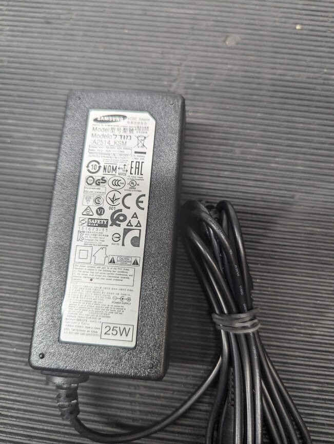 SAMSUNG A2514-KSM AC Adapter 14.0V 1.786A Used Working Without Power Cord