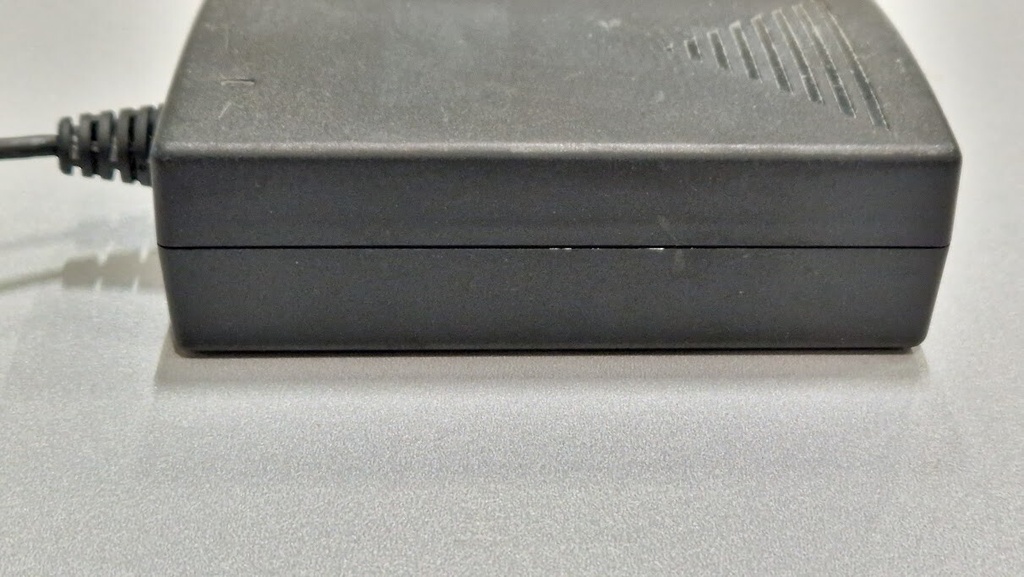 Samsung DSA-0601S-12 1 AC Adapter 12V 4A Used Working Without Power Cord