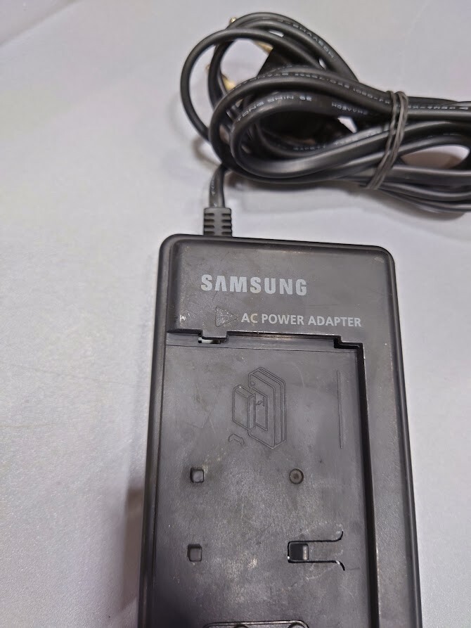 Samsung AA-E2P AC Adapter 8.5V  1.2A Used Working Without Power Cord