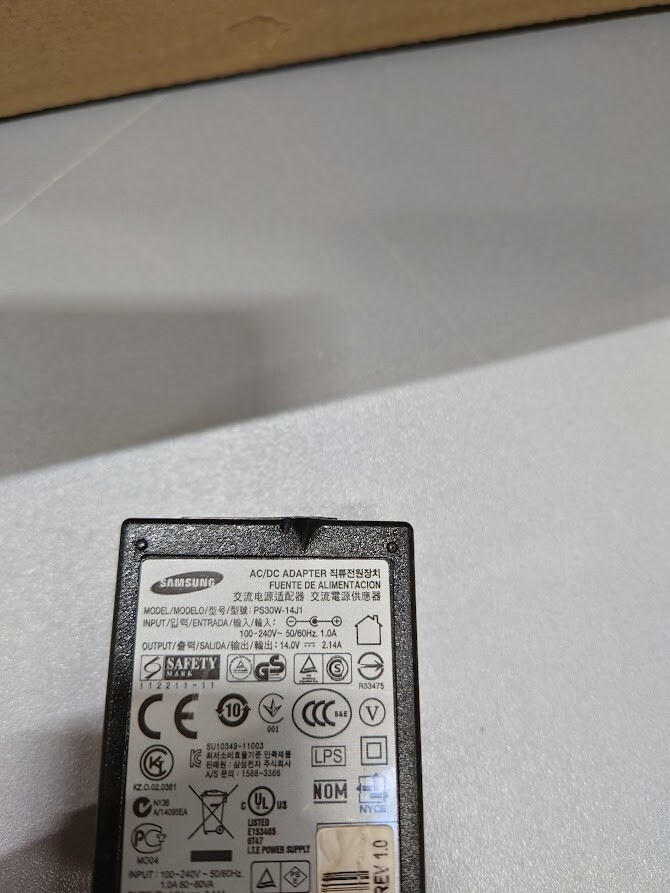 Samsung PS30W-14J1 AC Adapter 14.0V  2.1A Used Working Without Power Cord