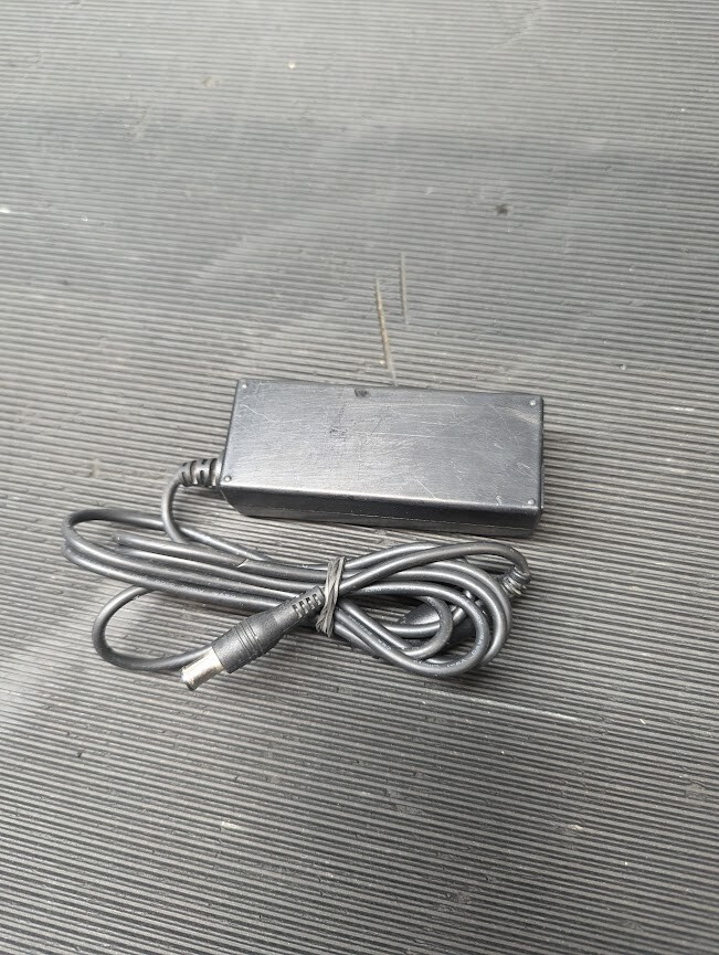 SAMSUNG AD-3014 AC Adapter 14.0V 2.14A Used Working Without Power Cord
