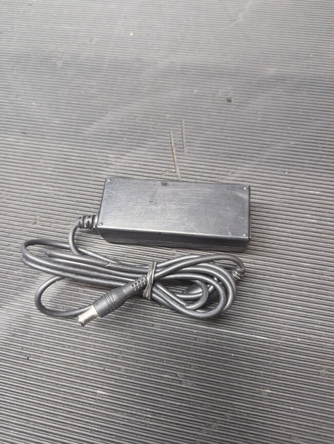 SAMSUNG AD-3014 AC Adapter 14.0V 2.14A Used Working Without Power Cord