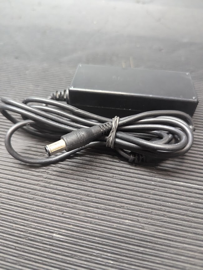 SAMSUNG AD-3014 AC Adapter 14.0V 2.14A Used Working Without Power Cord