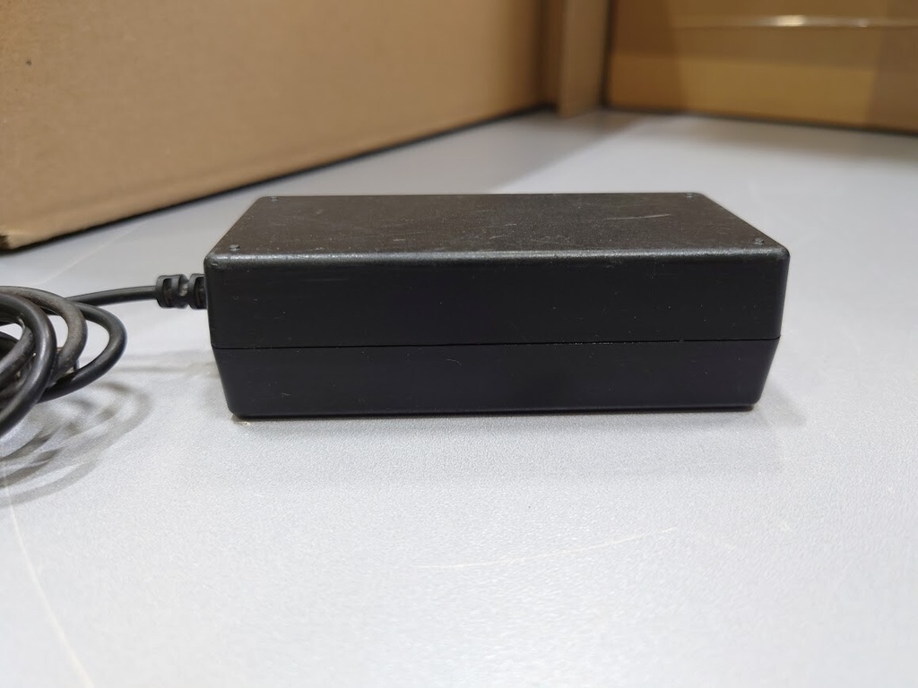 SAMSUNG A2514-DSM AC Adapter 14.0V   1.786A Used Working Without Power Cord