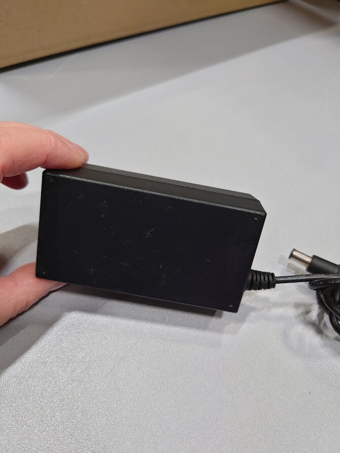 Samsung A3514_DPN AC Adapter 14.0V  2.5A Used Working Without Power Cord