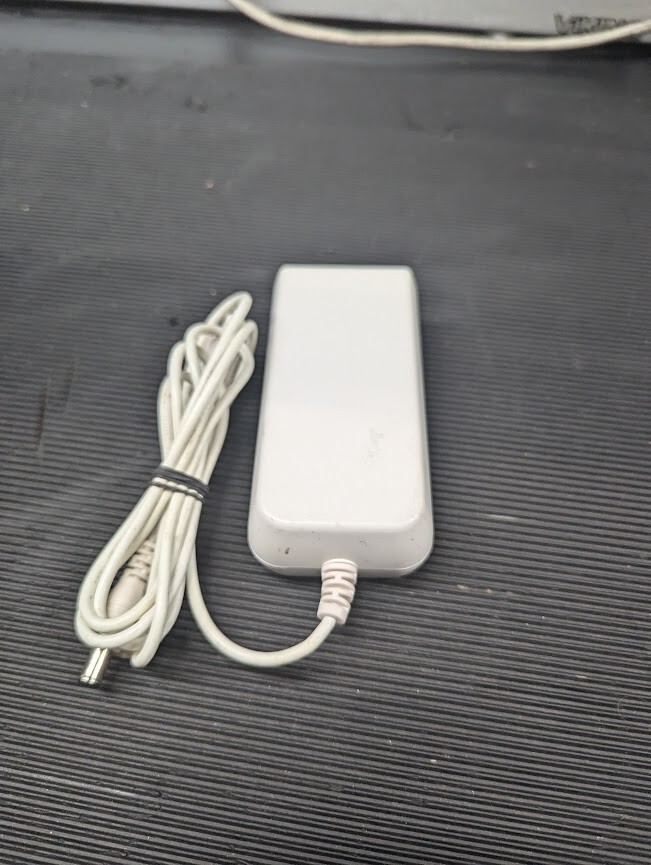 SAMSUNG ADP-4024W AC Adapter 24.0V 1.7A Used Working Without Power Cord