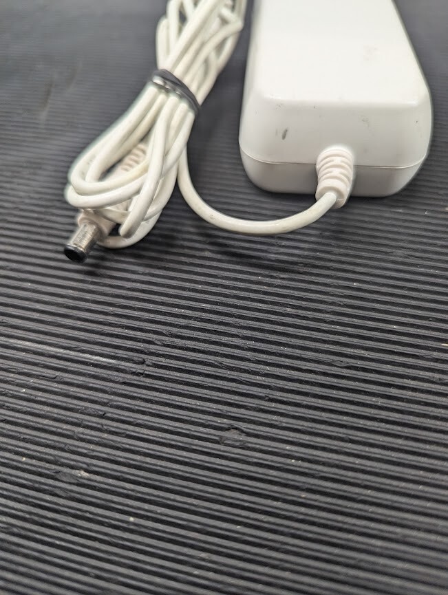 SAMSUNG ADP-4024W AC Adapter 24.0V 1.7A Used Working Without Power Cord
