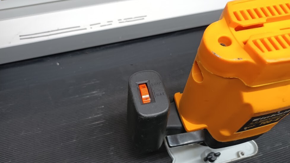 Used Einhell BOF 700-E Router - Not Working, For Parts or Repair